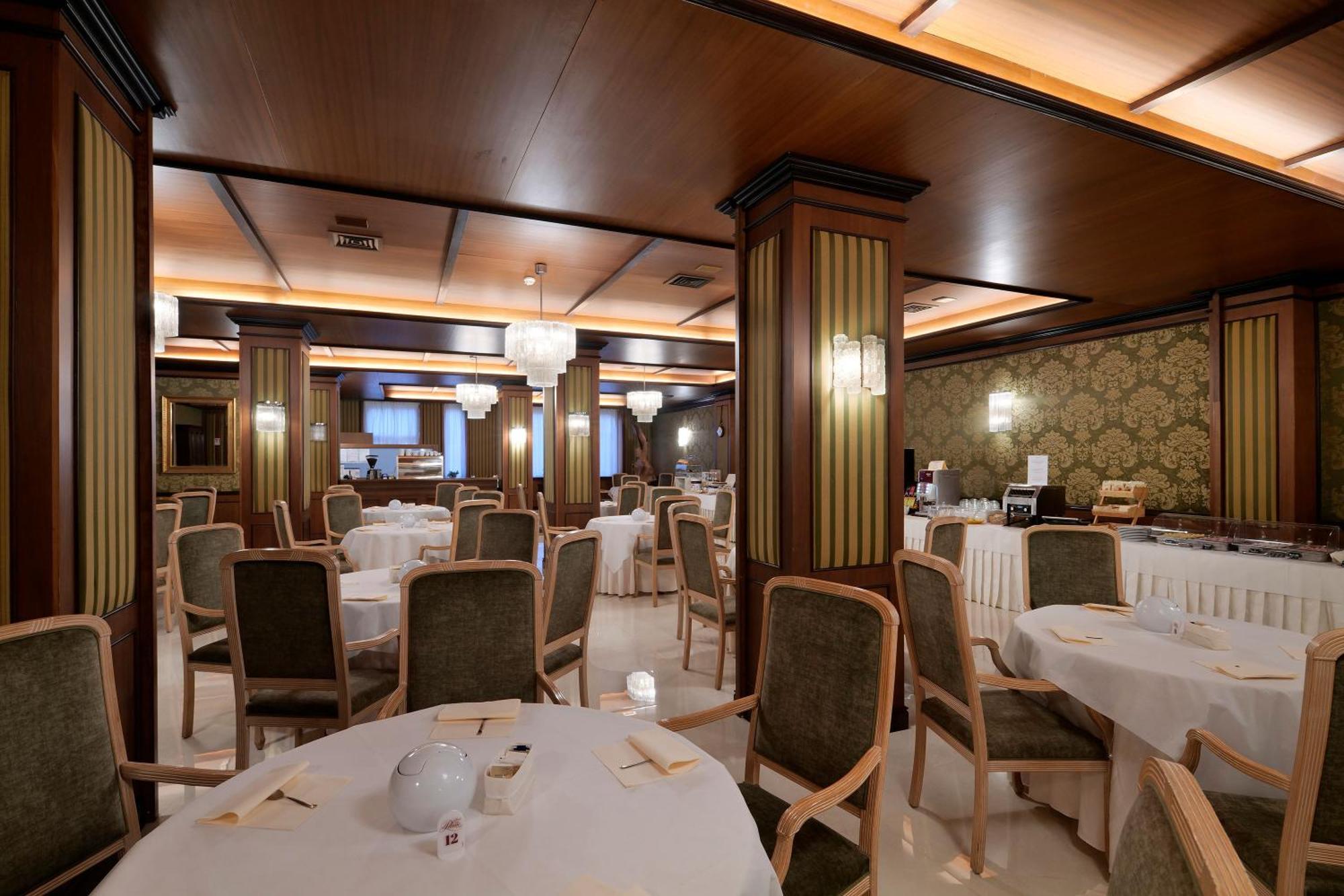 Hotel Delle Palme Lecce Ngoại thất bức ảnh