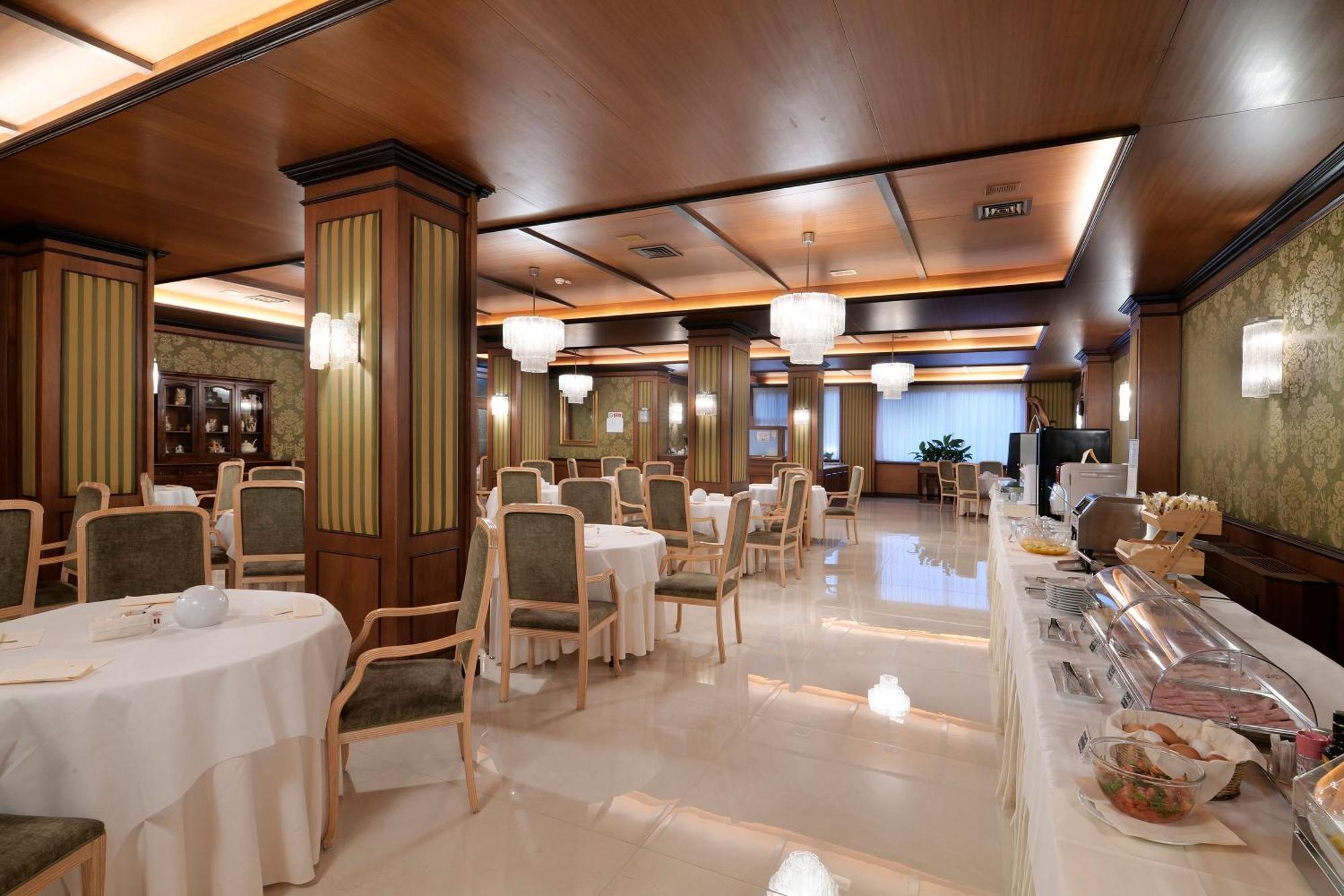 Hotel Delle Palme Lecce Ngoại thất bức ảnh