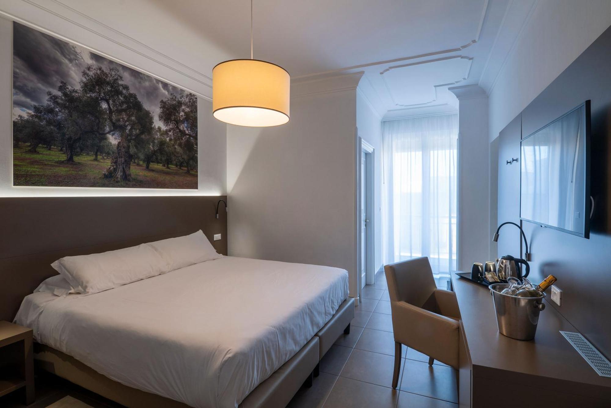 Hotel Delle Palme Lecce Ngoại thất bức ảnh