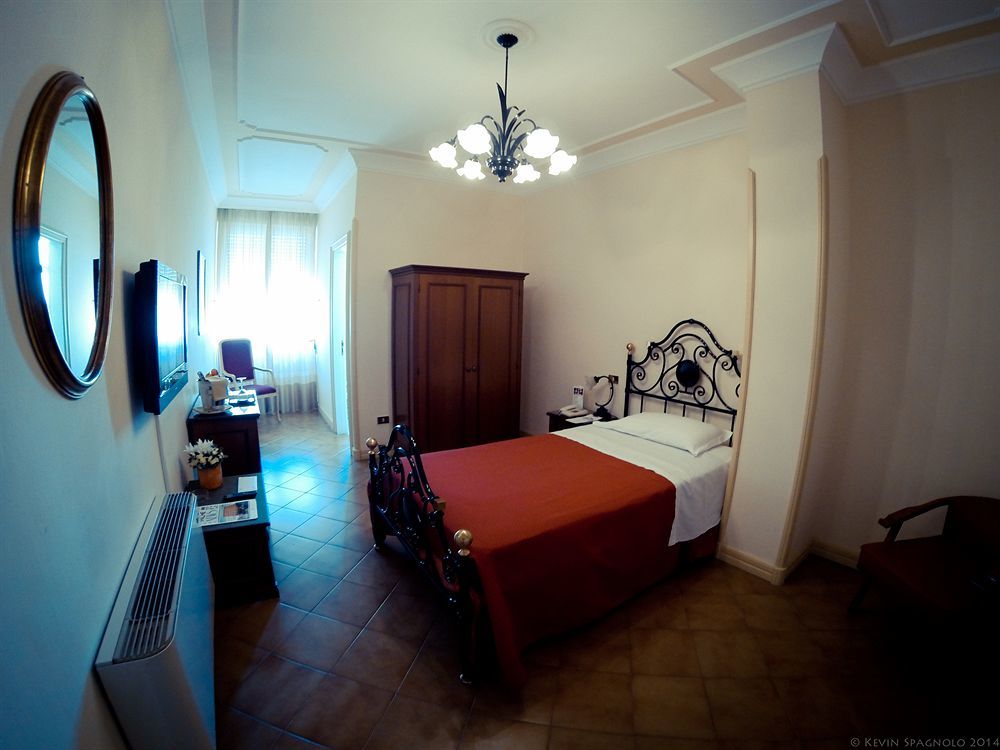 Hotel Delle Palme Lecce Ngoại thất bức ảnh